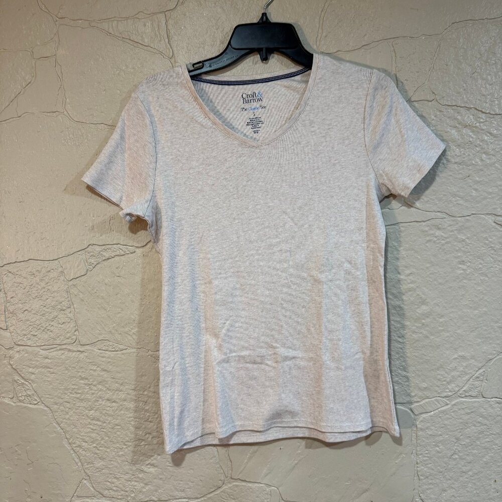 Croft & Barrow - the classic tee - v-neck - oatmeal - women's small